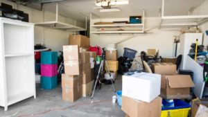 How to declutter before moving 